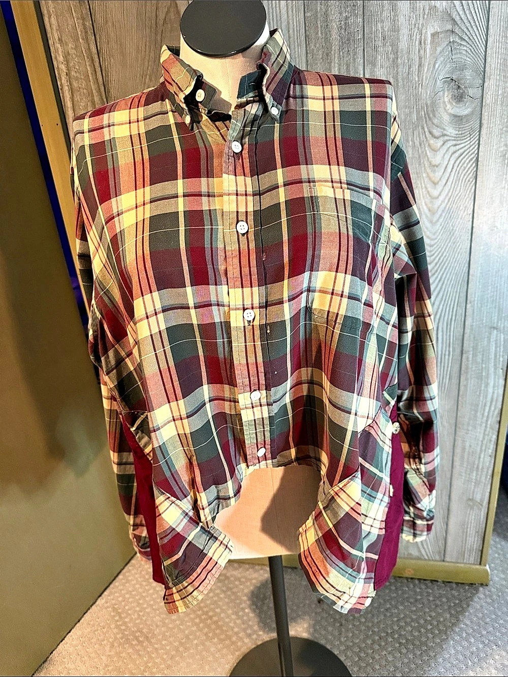 Seams by Sarah Plaid Button Down in Burgundy & Green Like New